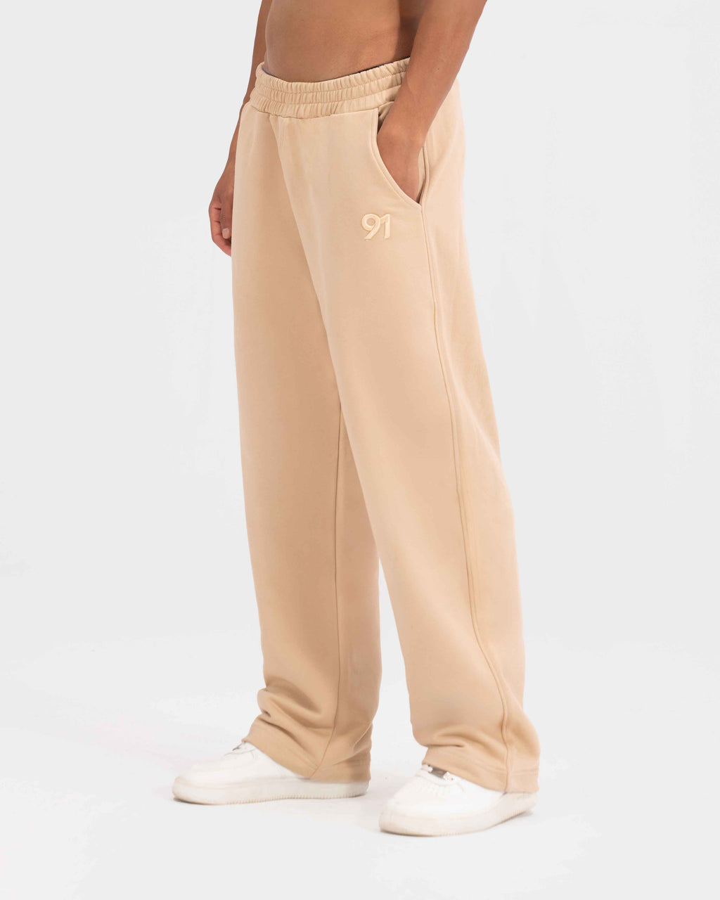 SWEAT PANTS